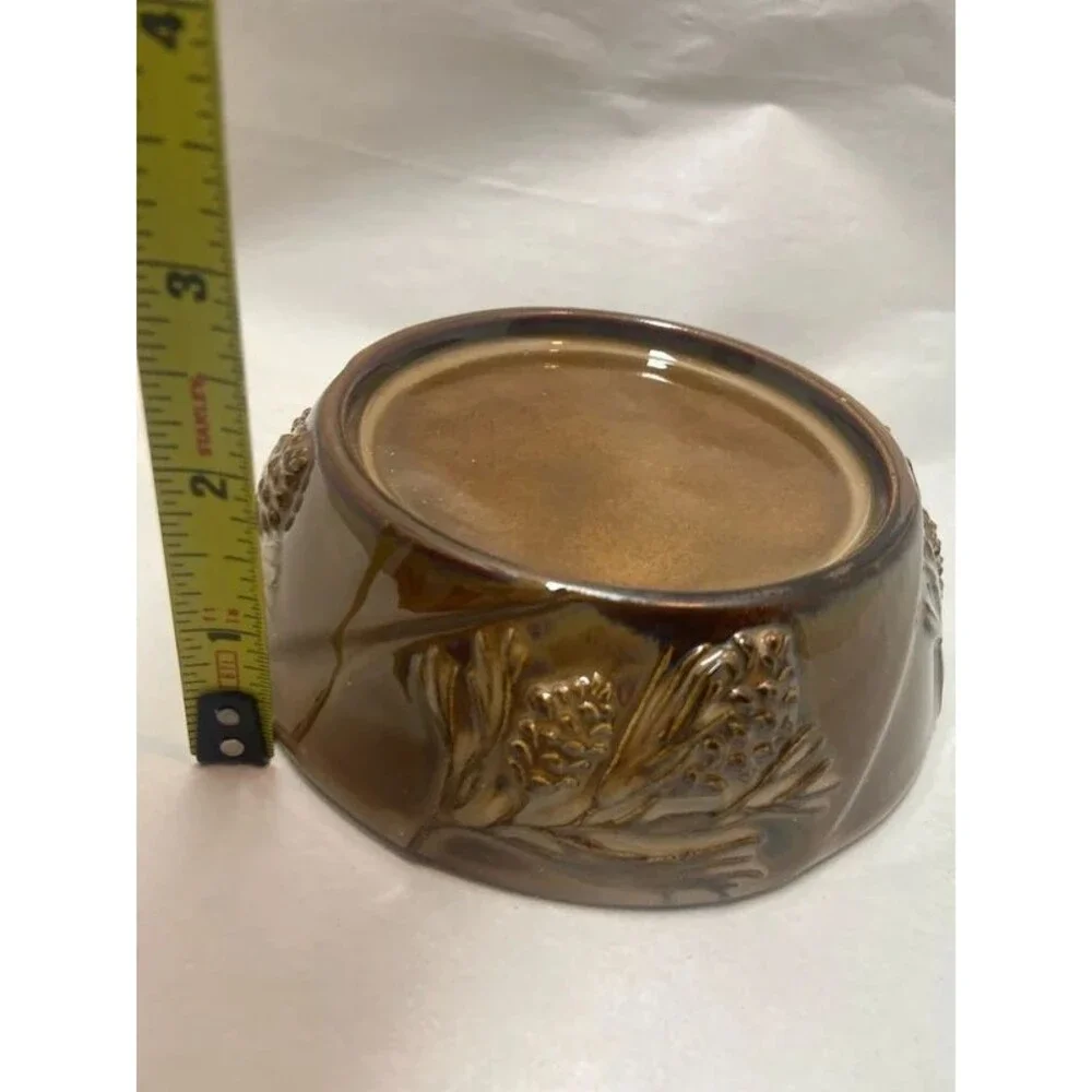 Pine cone lodge ceramic pillar holder